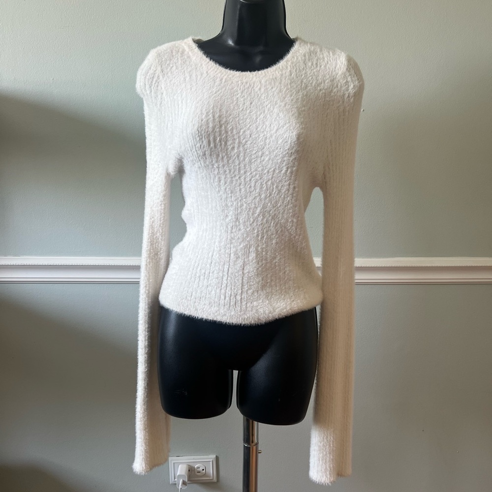 H&M Cream Women's Crew Neck Sweater